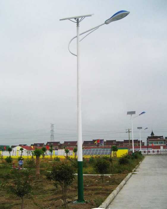 西市区6米特价太阳能路灯05